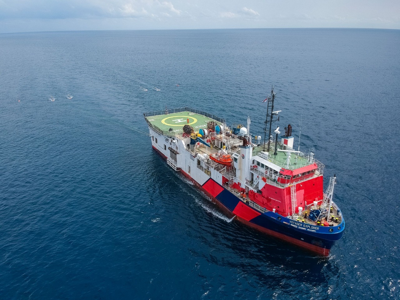 Kapal Voyager Explorer